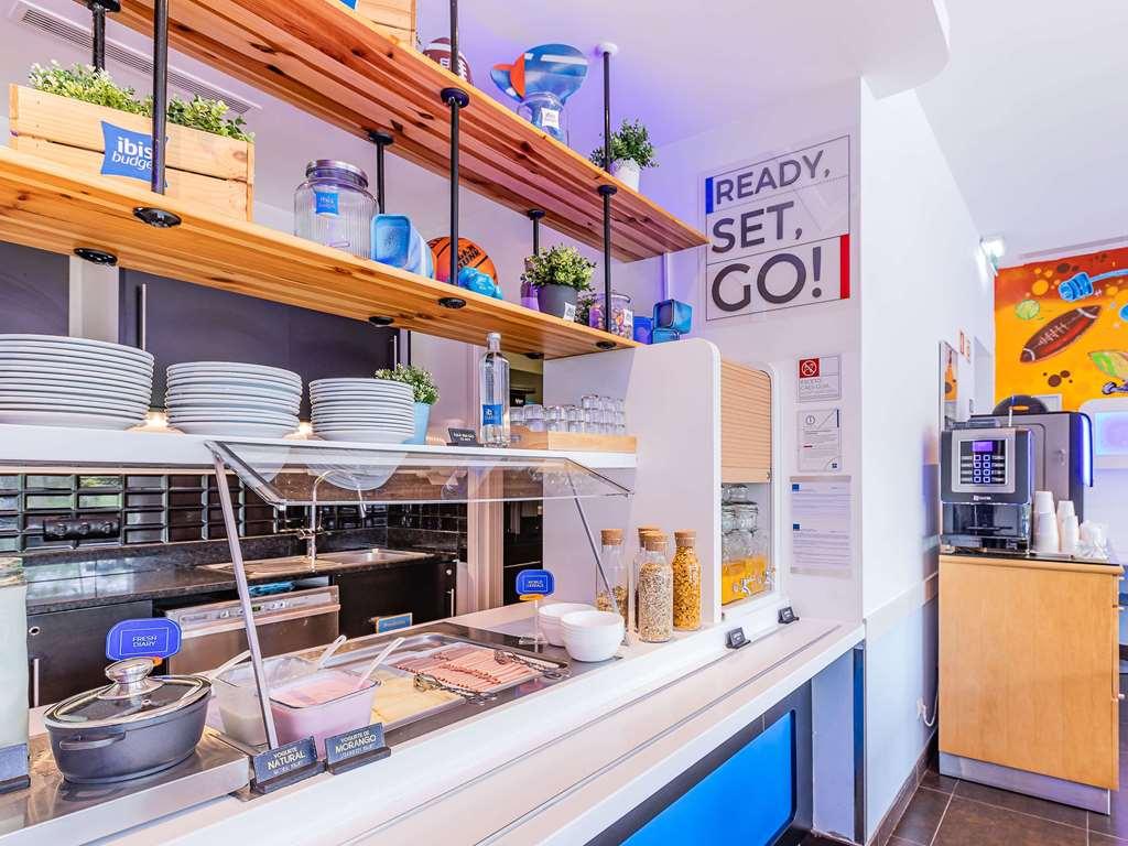 Hotel Ibis Budget Porto Gaia Vila Nova de Gaia Restoran fotoğraf